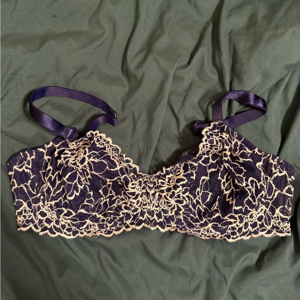 Savage X Fenty Lace Bralette in Navy and Bright Green